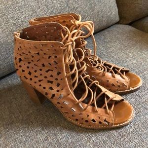 Lace up Jeffery Campbell